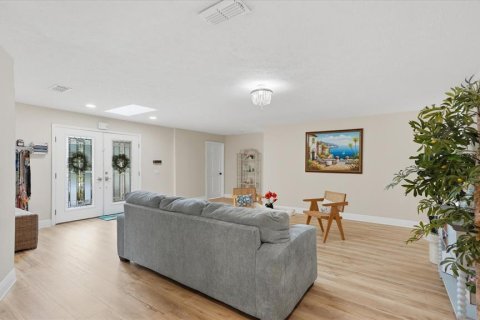 Купить виллу или дом в Тампа, Флорида 10 комнат, 428.37м2, № 2284523 - фото 12