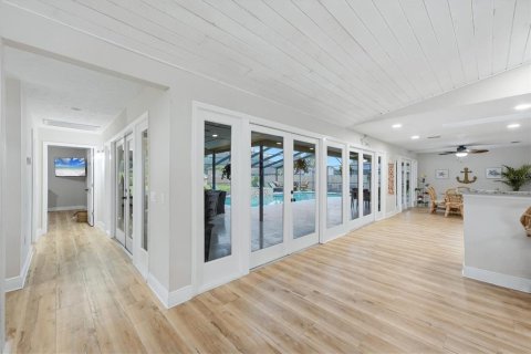 Купить виллу или дом в Тампа, Флорида 10 комнат, 428.37м2, № 2284523 - фото 19