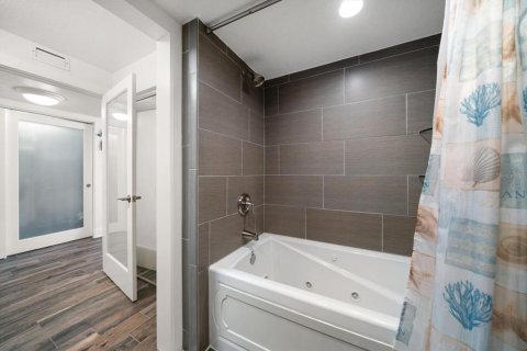 Copropriété à vendre à Clearwater, Floride: 2 chambres, 126.63 m2 № 1540823 - photo 25