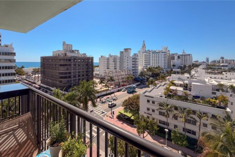 Кондоминиум с 1 спальней в Майами-Бич, Флорида № 2056278