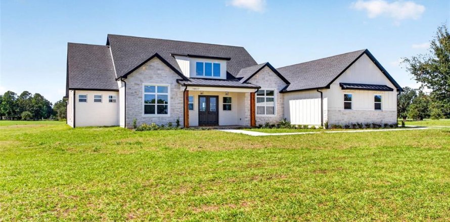 Villa ou maison à Dade City, Floride 4 chambres, 341.69 m2 № 2430901