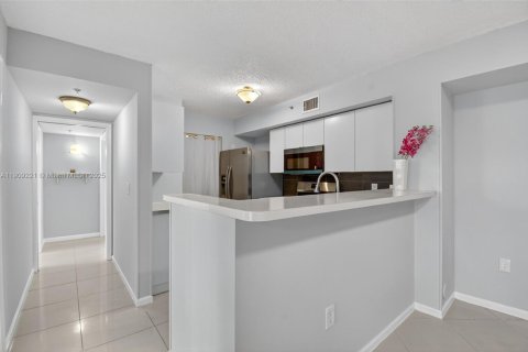 Купить кондоминиум в Мирамар, Флорида 3 спальни, 104.52м2, № 1970337 - фото 11