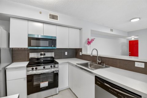 Купить кондоминиум в Мирамар, Флорида 3 спальни, 104.52м2, № 1970337 - фото 5