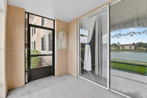 Купить кондоминиум в Мирамар, Флорида 3 спальни, 104.52м2, № 1970337 - фото 23