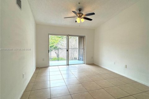 Снять в аренду кондоминиум в Коконат Крик, Флорида 2 спальни, 89.84м2, № 2011902 - фото 5