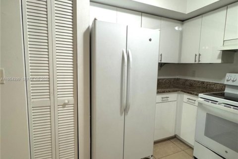 Снять в аренду кондоминиум в Коконат Крик, Флорида 2 спальни, 89.84м2, № 2011902 - фото 10