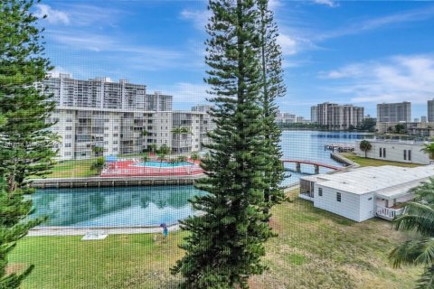 Condominio en venta en Aventura, Florida, 1 dormitorio, 71.35 m2 № 1890236 - foto 23