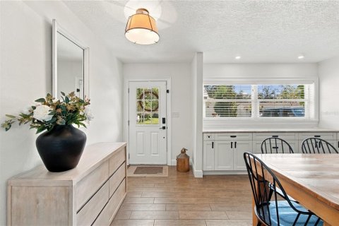 Villa ou maison à vendre à Tampa, Floride: 4 chambres, 143.81 m2 № 2419989 - photo 7