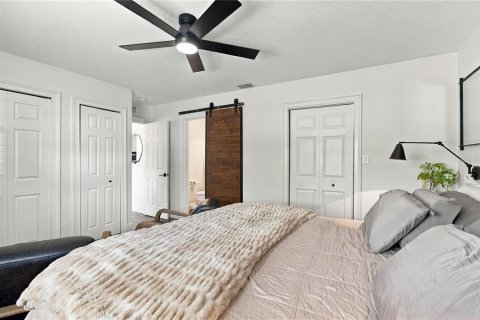 Villa ou maison à vendre à Tampa, Floride: 4 chambres, 143.81 m2 № 2419989 - photo 24
