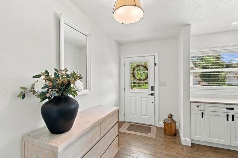 Villa ou maison à vendre à Tampa, Floride: 4 chambres, 143.81 m2 № 2419989 - photo 6