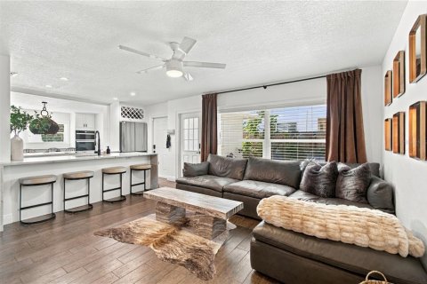 Villa ou maison à vendre à Tampa, Floride: 4 chambres, 143.81 m2 № 2419989 - photo 19