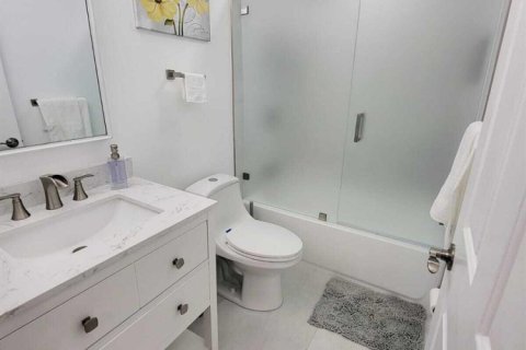 Снять в аренду квартиру в Веллингтон, Флорида 4 комнаты, 92.9м2, № 2242969 - фото 7
