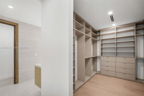 Купить виллу или дом в Майами, Флорида 5 спален, 308.53м2, № 2023258 - фото 29