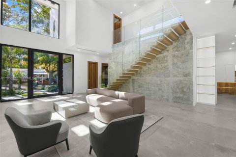 Купить виллу или дом в Майами, Флорида 5 спален, 308.53м2, № 2023258 - фото 11