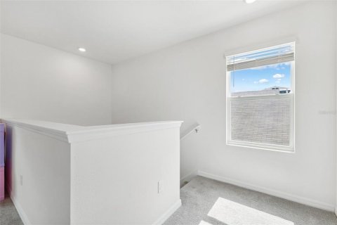 House in Wesley Chapel, Florida 4 bedrooms, 220.27 sq.m. № 1786330 - photo 15