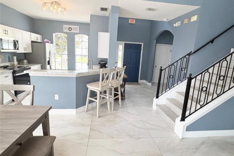 House in Haines City, Florida 5 bedrooms, 254.46 sq.m. № 2104932 - photo 21