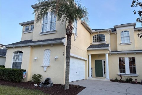 House in Haines City, Florida 5 bedrooms, 254.46 sq.m. № 2104932 - photo 2