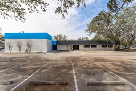 Propiedad comercial en venta en Sun City Center, Florida, 763.19 m2 № 1741198 - foto 5