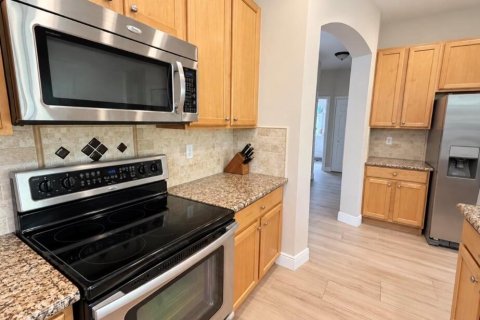 Villa ou maison à louer à Jensen Beach, Floride: 3 chambres, 235.6 m2 № 2397144 - photo 6