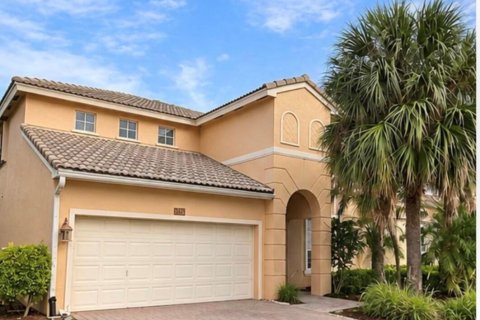 Villa ou maison à louer à Jensen Beach, Floride: 3 chambres, 235.6 m2 № 2397144 - photo 5