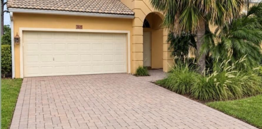 Villa ou maison à Jensen Beach, Floride 3 chambres, 235.6 m2 № 2397144