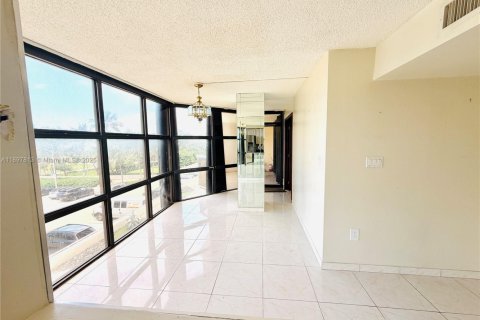 Купить кондоминиум в Майами-Бич, Флорида 2 спальни, 181.62м2, № 2014565 - фото 9