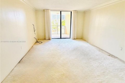 Купить кондоминиум в Майами-Бич, Флорида 2 спальни, 181.62м2, № 2014565 - фото 14