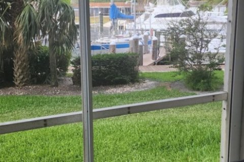 Condo in Pompano Beach, Florida, 2 bedrooms  № 1145931 - photo 1