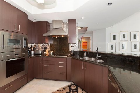 Copropriété à louer à Pompano Beach, Floride: 2 chambres, 153.85 m2 № 1976733 - photo 3