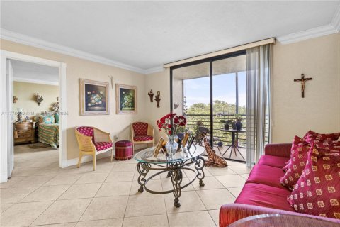 Condominio en venta en Pembroke Pines, Florida, 2 dormitorios, 94.85 m2 № 1864107 - foto 4