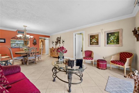 Condominio en venta en Pembroke Pines, Florida, 2 dormitorios, 94.85 m2 № 1864107 - foto 5