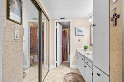 Condominio en venta en Pembroke Pines, Florida, 2 dormitorios, 94.85 m2 № 1864107 - foto 18