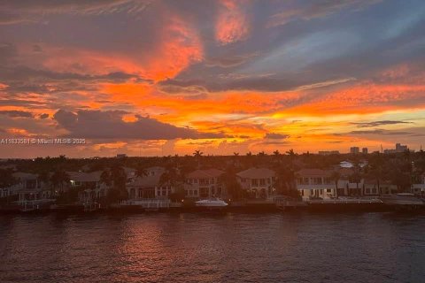 Condominio en venta en Hollywood, Florida, 2 dormitorios, 113.15 m2 № 1979863 - foto 6