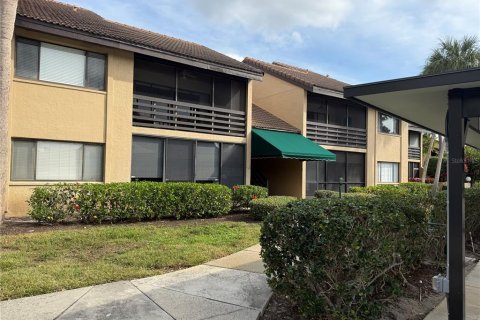 Condominio en alquiler en Sarasota, Florida, 2 dormitorios, 90.67 m2 № 2114743 - foto 2