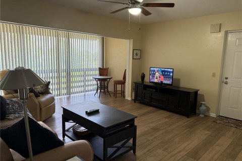Condominio en alquiler en Sarasota, Florida, 2 dormitorios, 90.67 m2 № 2114743 - foto 10