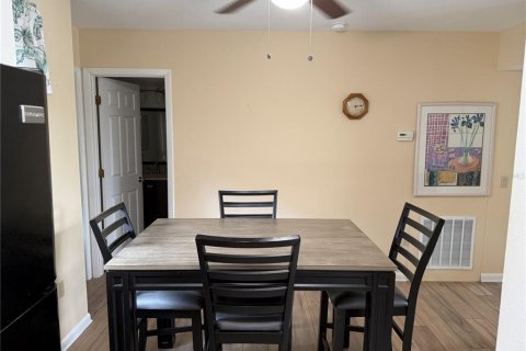 Condominio en alquiler en Sarasota, Florida, 2 dormitorios, 90.67 m2 № 2114743 - foto 8