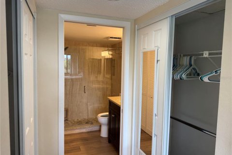 Condominio en alquiler en Sarasota, Florida, 2 dormitorios, 90.67 m2 № 2114743 - foto 21