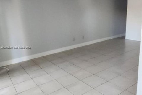 Adosado en alquiler en Miami, Florida, 2 dormitorios, 132.85 m2 № 2179305 - foto 14