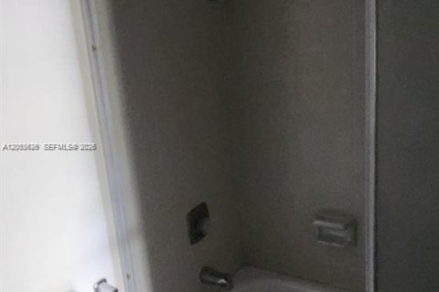 Adosado en alquiler en Miami, Florida, 2 dormitorios, 132.85 m2 № 2179305 - foto 6