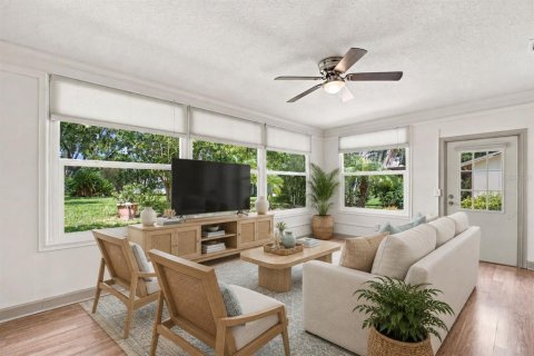 Villa ou maison à vendre à Palm Harbor, Floride: 2 chambres, 119.66 m2 № 2353245 - photo 9