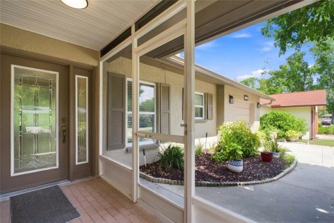 Villa ou maison à vendre à Palm Harbor, Floride: 2 chambres, 119.66 m2 № 2353245 - photo 4