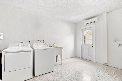 Villa ou maison à vendre à Palm Harbor, Floride: 2 chambres, 119.66 m2 № 2353245 - photo 23