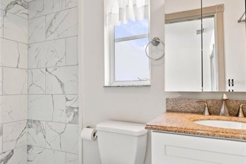 Villa ou maison à vendre à Palm Harbor, Floride: 2 chambres, 119.66 m2 № 2353245 - photo 29