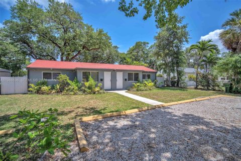 Снять в аренду виллу или дом в Норт-Майами, Флорида 2 спальни, 144.93м2, № 2028843 - фото 12