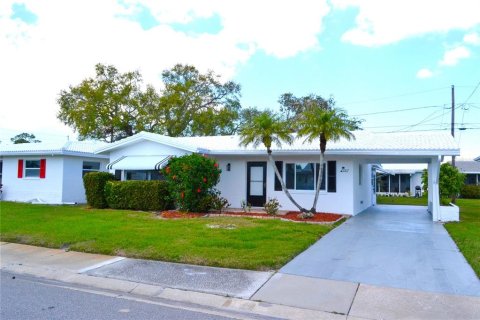 Casa en venta en Pinellas Park, Florida, 2 dormitorios, 104.52 m2 № 1526765 - foto 2