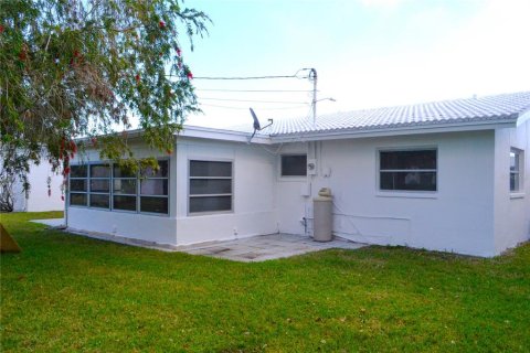 Casa en venta en Pinellas Park, Florida, 2 dormitorios, 104.52 m2 № 1526765 - foto 4