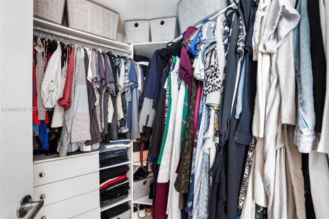 Copropriété à vendre à Miami, Floride: 1 chambre, 71.35 m2 № 2004349 - photo 18