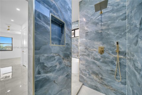 Villa ou maison à vendre à Cape Coral, Floride: 3 chambres, 153.75 m2 № 2041128 - photo 29