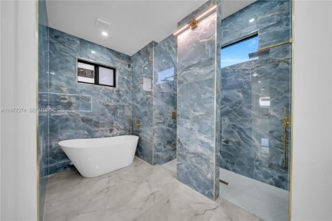 Villa ou maison à vendre à Cape Coral, Floride: 3 chambres, 153.75 m2 № 2041128 - photo 28