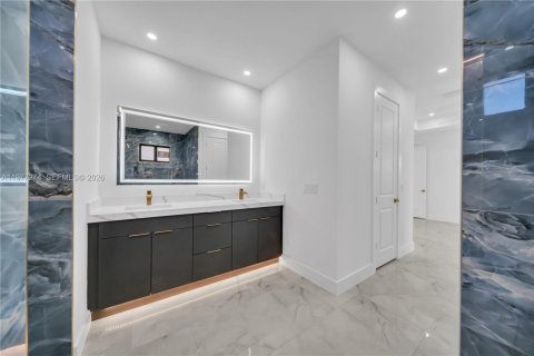 Villa ou maison à vendre à Cape Coral, Floride: 3 chambres, 153.75 m2 № 2041128 - photo 30